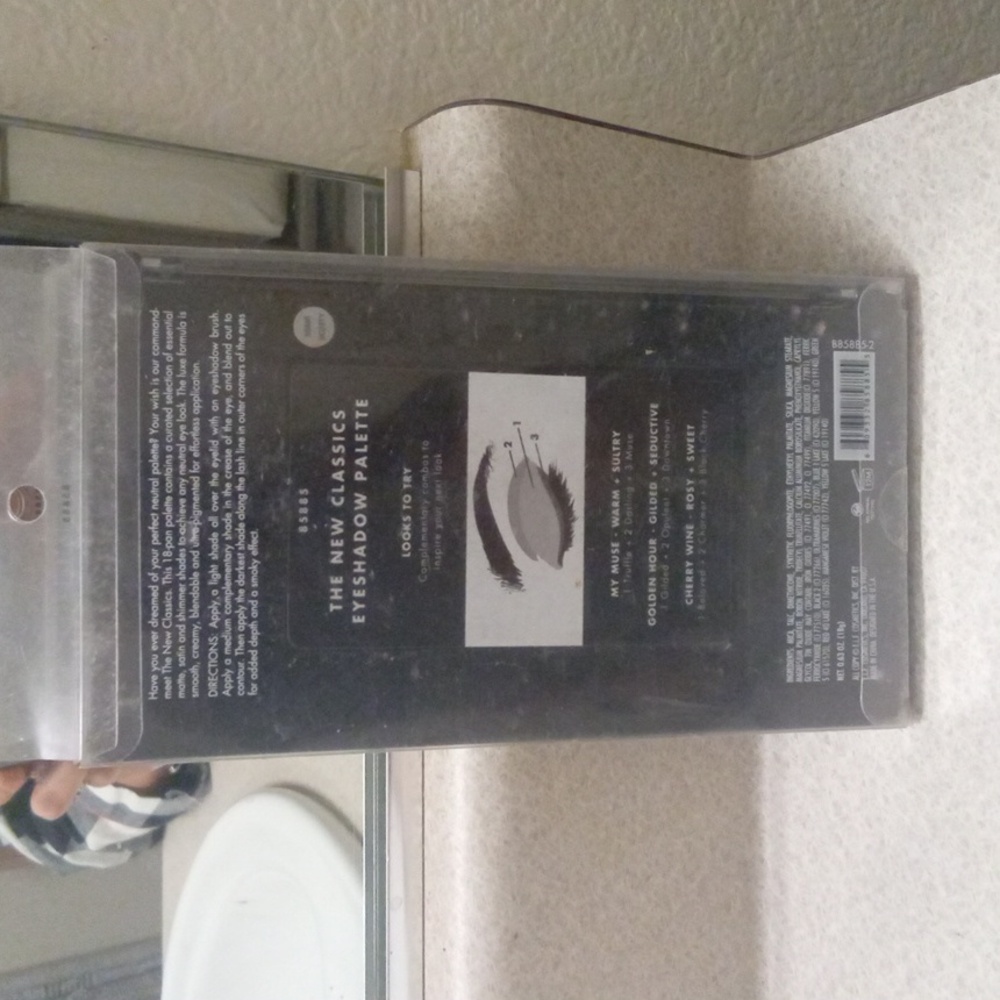Elf Eye Shadows - Picture 3 of 3